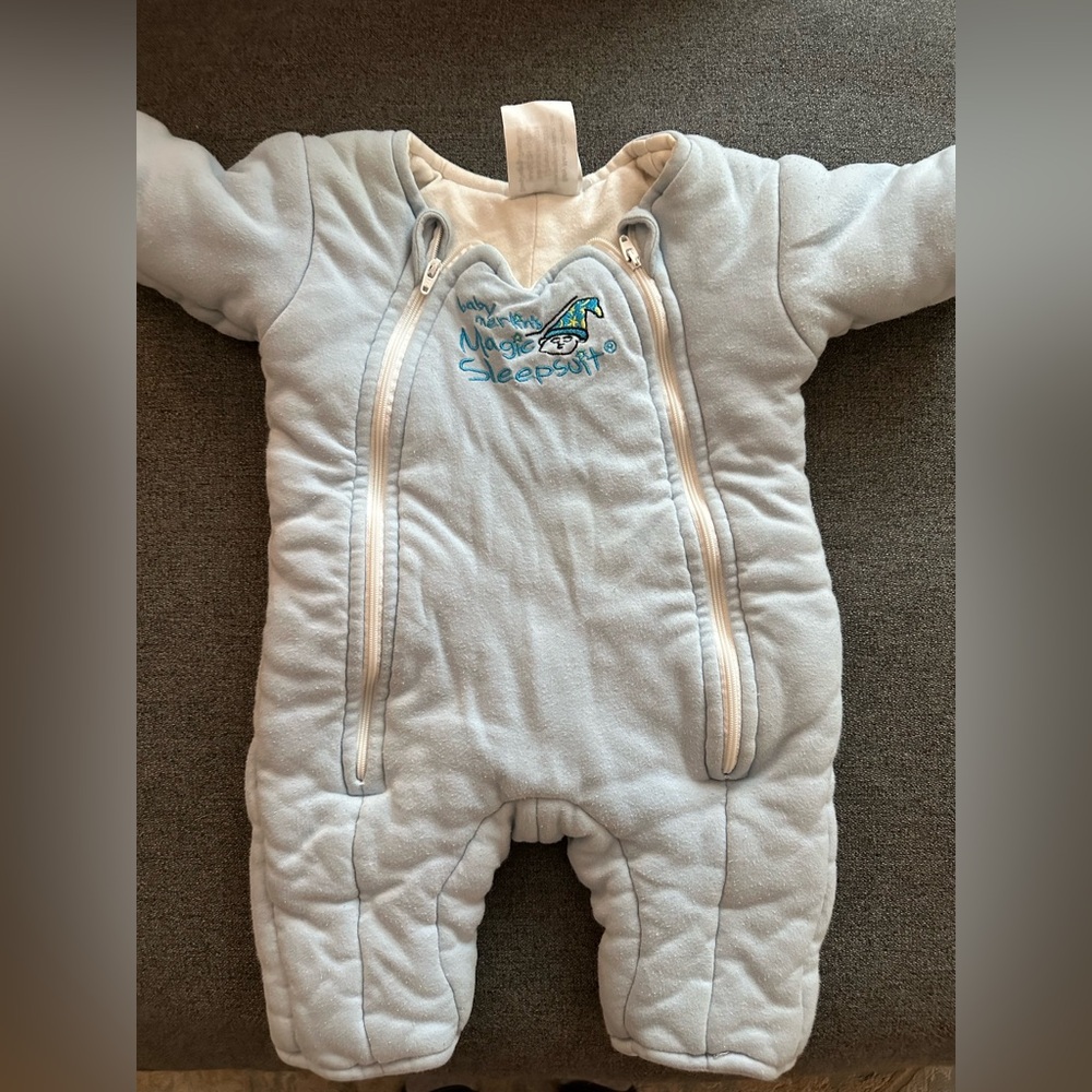 Merlin sleep suit Large
